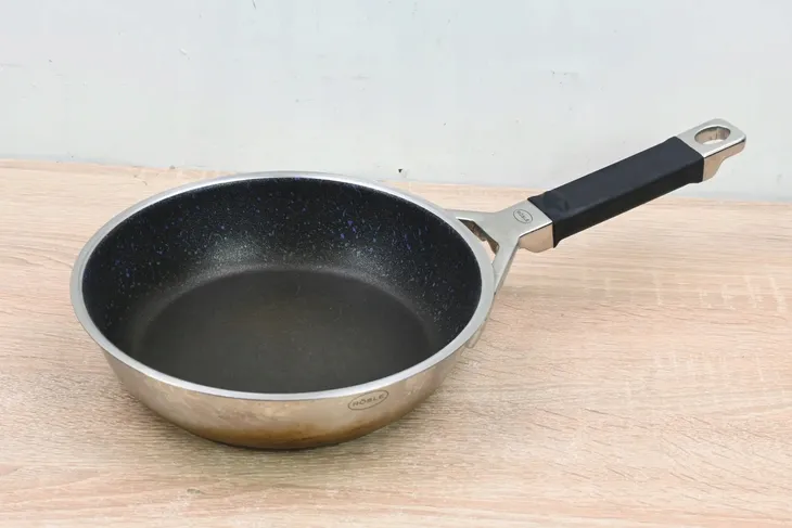 roesle-patelnia-20cm-silence-pro-powloka-non-stick-nieprzywierajaca