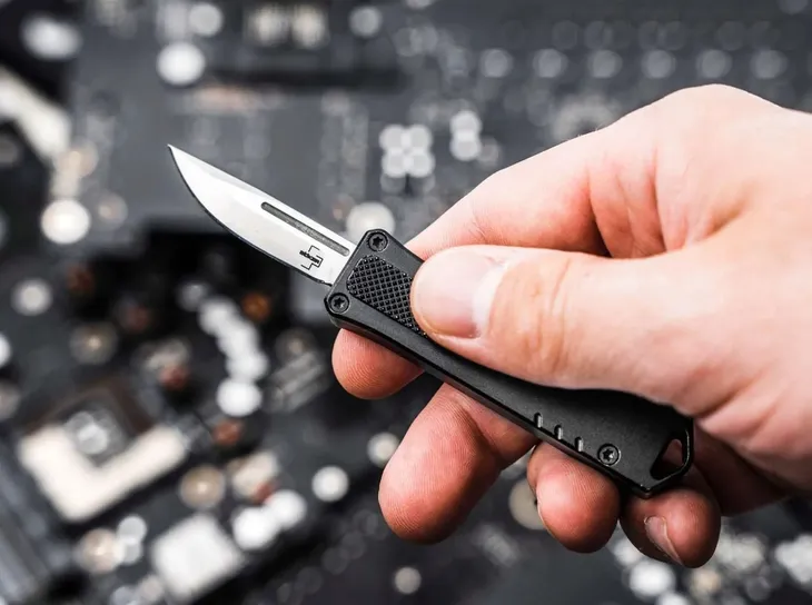 noz-boker-plus-micro-usb-otf-stan-nowy-dlugosc-glowni-4-cm