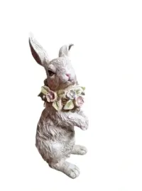 figura-wielkanocna-krolik-zajac-z-wiankiem-kwiatow-model-i