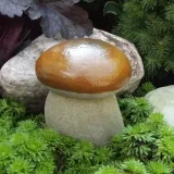 figurka-dekoracja-borowik-do-ogrodu-na-prezent-kolor-bialy-bezowy