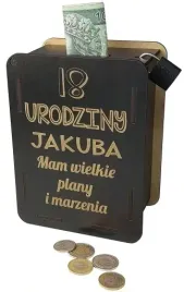 skarbonka-prezent-na-18-urodziny-dla-chlopaka