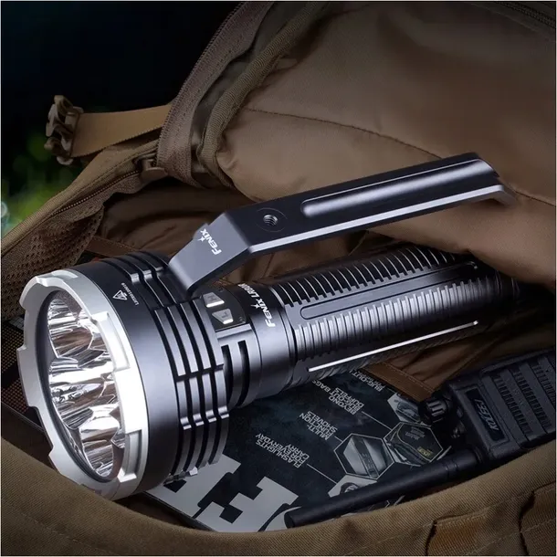 latarka-diodowa-fenix-lr80r-material-aluminium