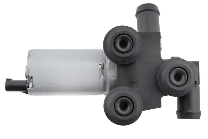 dodatkowa-elektryczna-pompa-wody-bmw-1-e81-e87-e82-e88-3-e90-e92-e93-e91-x1-stan-nowy