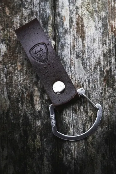 sprzaczka-helle-brazowa-waga-z-opakowaniem-0-3-kg