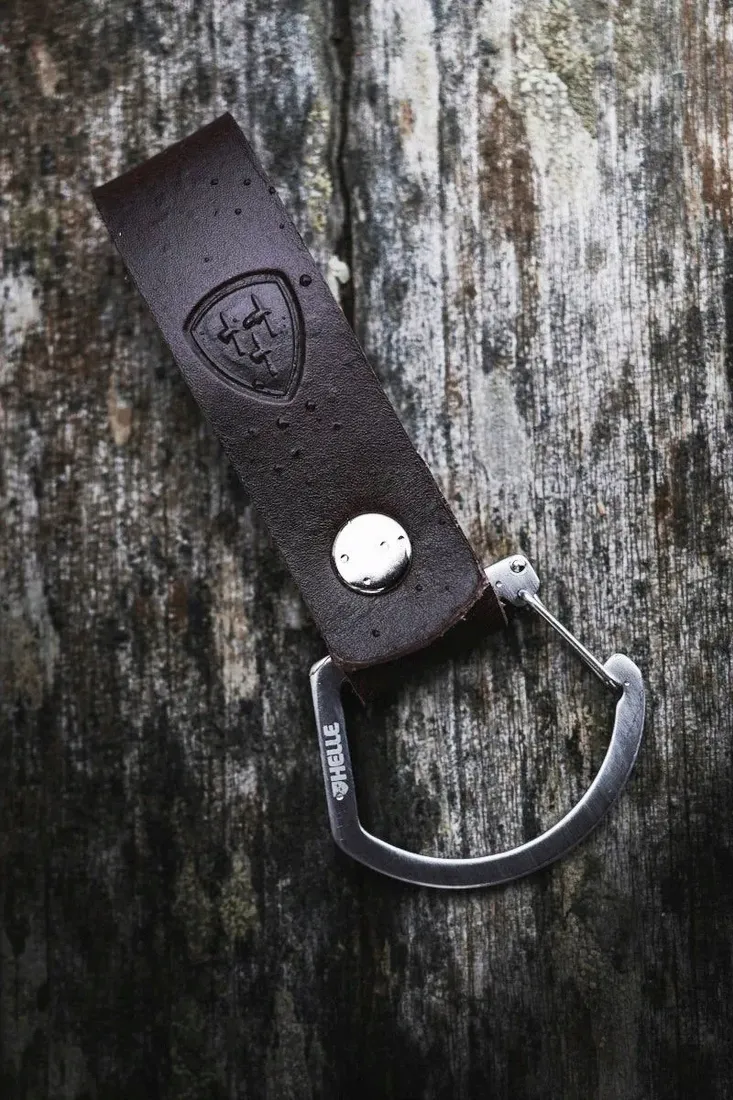 sprzaczka-helle-brazowa