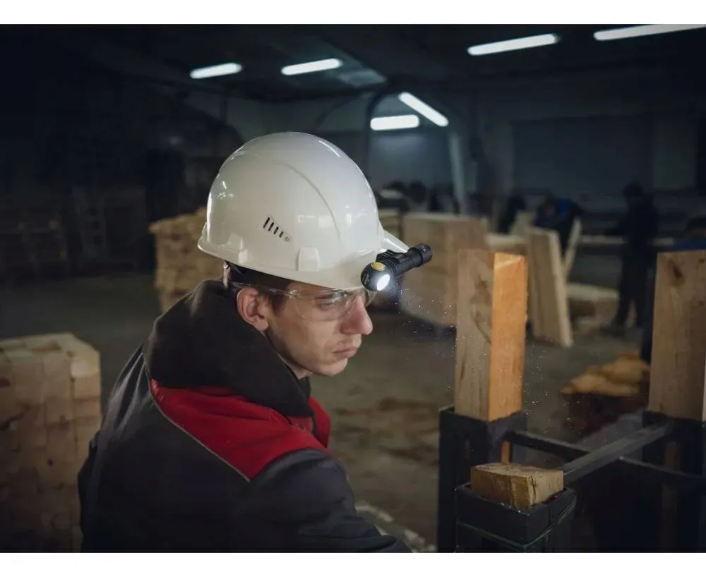 latarka-armytek-wizard-c2-magnet-usb-white