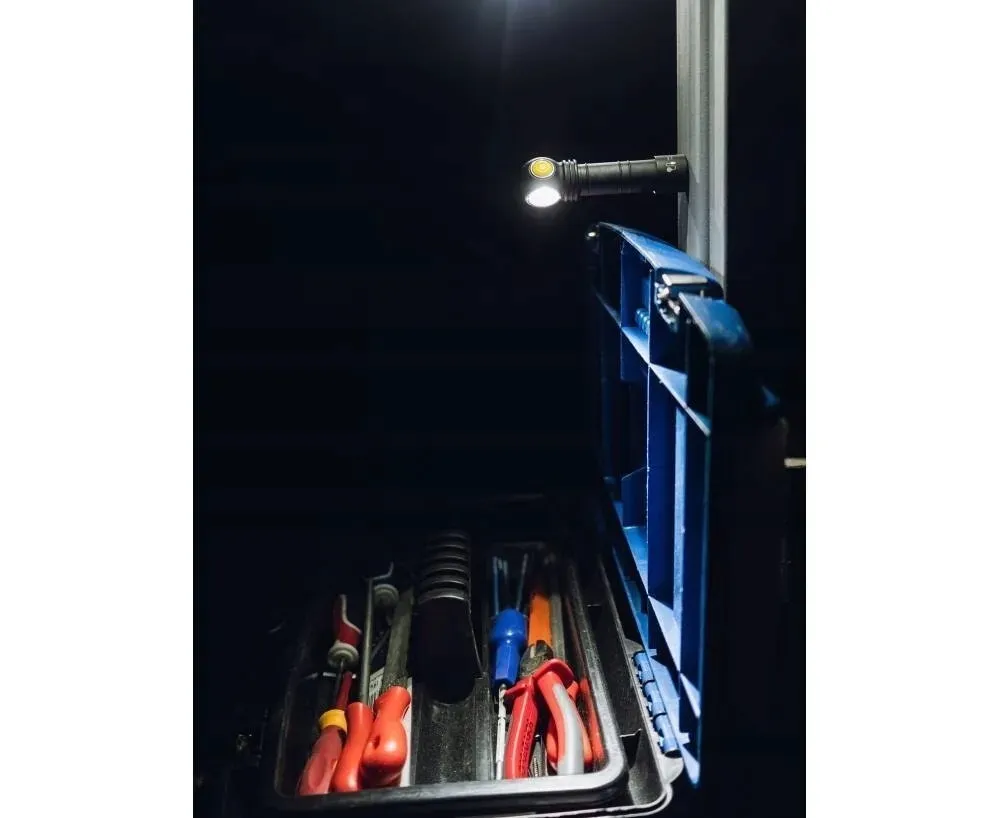 latarka-armytek-wizard-c2-magnet-usb-white-stan-nowy