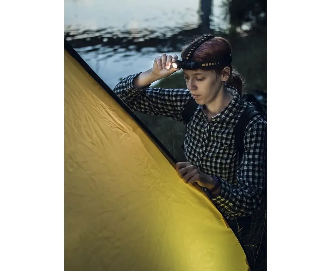 latarka-armytek-wizard-c2-wg-magnet-usb-warm-stan-nowy