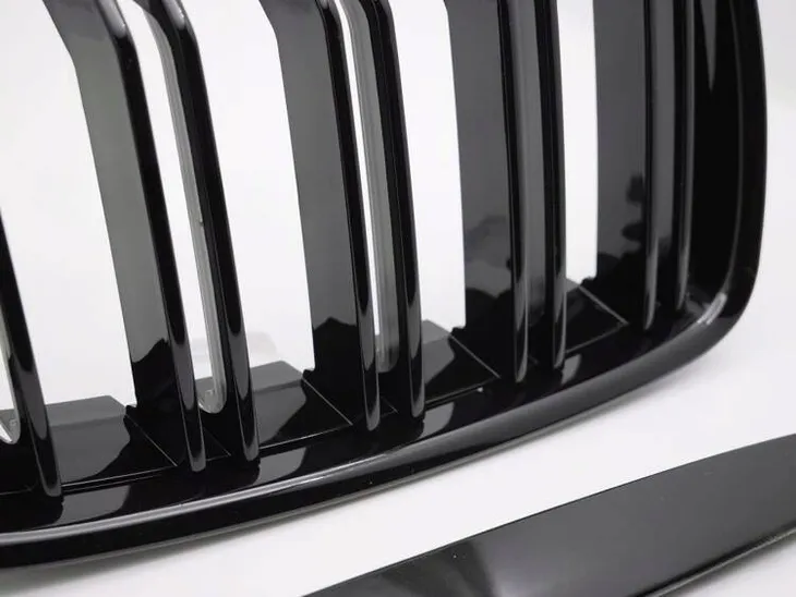 grill-atrapa-nerki-black-polysk-do-bmw-e90-e91-08-producent-czesci-tuning-tec
