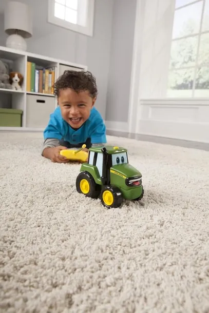 tomy-john-deere-johnny-tractor-rc