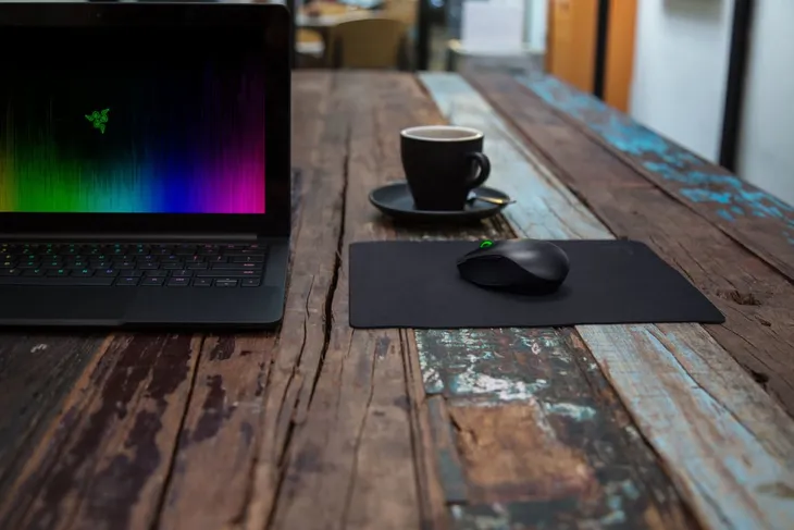 razer-goliathus-mobile-stealth-edition-czarny