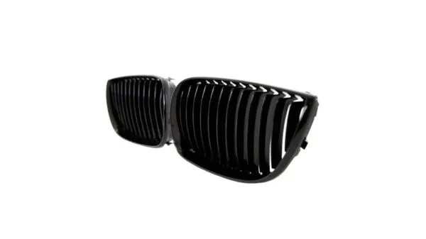 grill-nerki-do-e81-e87-04-07-gloss-black-stan-nowy