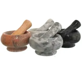 maly-mozdzierz-z-tluczkiem-granit-i-marmur