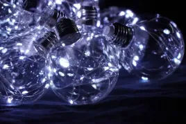 kule-wiszace-lampki-choinkowe-led-biala-zimna