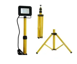 naswietlacz-led-1x20w-na-statywie-barwa-zimna