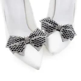 klipsy-do-butow-szpilek-dekoracyjne-duze-kokardy-czarno-srebrne-cyrkonie