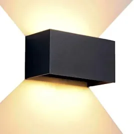 kinkiet-zewnetrzny-wewnetrzny-o-barwie-cieplej-bieli-3000-k