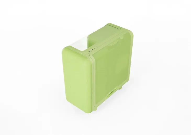 hyte-x50-mid-tower-case-matcha-milk
