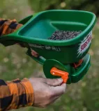 substral-siewnik-do-nawozow-easygreen-waga-narzedzia-0-5-kg