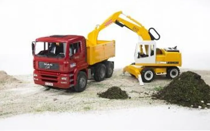 bruder-02426-samochodzik
