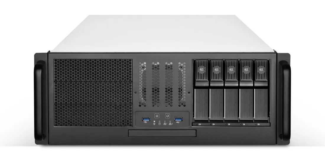 silverstone-rm41-h08-rack-czarny