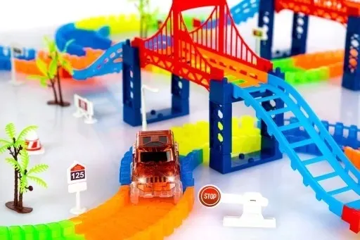 tor-samochodowy-swiecacy-glow-tracks-auto