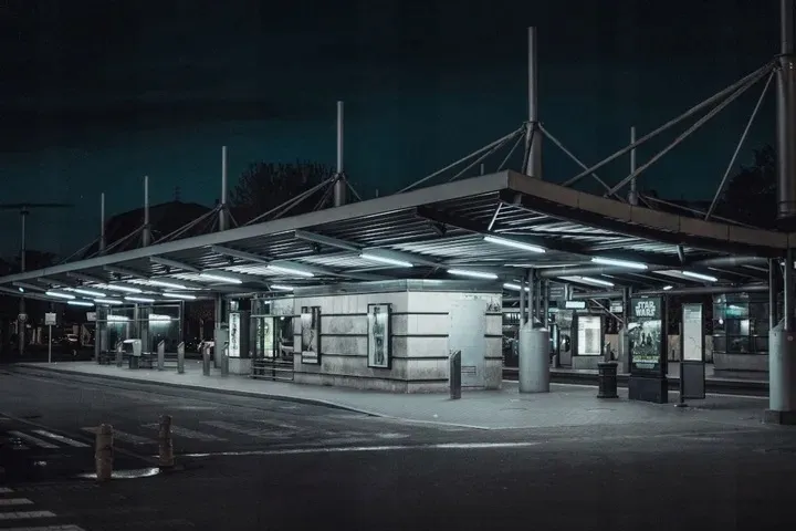 lampa-led-natynkowa-panel-18w-1600lm-60cm-neutralna-do-garazu-warsztatu-klasa-efektywnosci-energetycznej-f