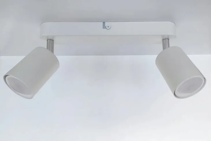 lampa-sufitowa-scienna-spot-halogen-2xgu10-biala-zasilanie-sieciowe