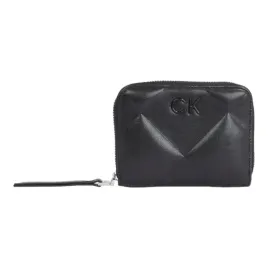 calvin-klein-bezpieczny-portfel-damski-quilt-med-zip-around-wallet-czarny