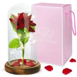 wieczna-roza-w-szkle-czerwona-pod-kloszem-lampki-led-walentynki-na-prezent