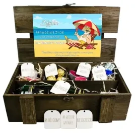 kuferek-niezbednik-dla-emeryta-emerytki-prezent-przejscie-na-emeryture