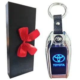 toyota-zapalniczka-zarowa-elegancki-brelok-do-kluczy-logo-led-etui-kokardka