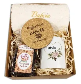 prezent-dla-babci-na-dzien-babci-recznik-haft-kubek-grawer-zestaw-upominek