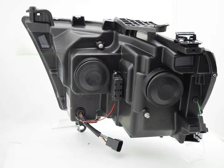 lampy-reflektory-black-led-do-dodge-ram-19-22-wersja-amerykanska