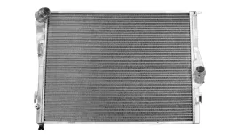 sportowa-chlodnica-wody-turboworks-bmw-e92-m3-v8