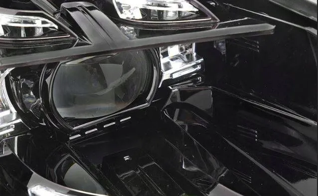 lampy-reflektory-full-led-black-do-porsche-cayenne
