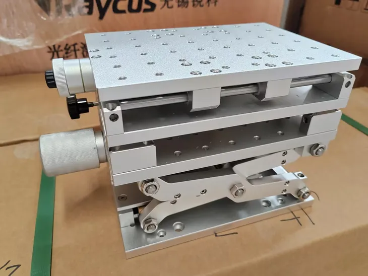 stol-regulowany-do-znakowarki-3d-stan-nowy-kod-producenta-3d-marka-bez-marki