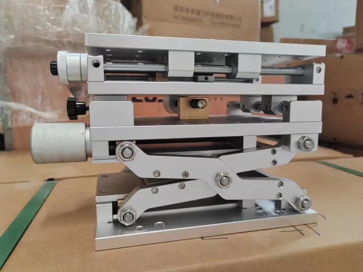 stol-regulowany-do-znakowarki-3d-kod-producenta-3d-marka-bez-marki-stan-nowy