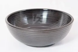 ceramiczna-umywalka-okragla-nablatowa-czarna