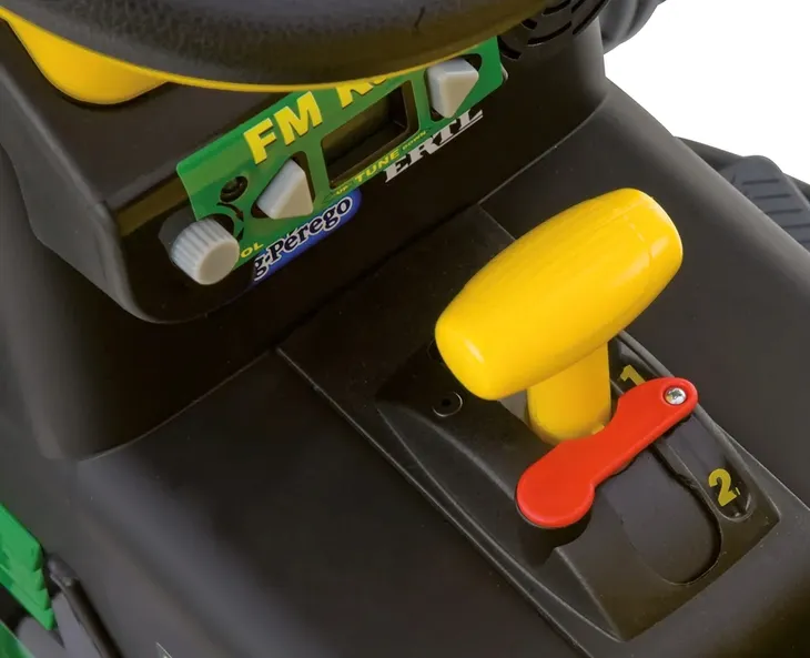 peg-perego-john-deere-loader-traktor-koparka-12v-stan-nowy-waga-z-opakowaniem-29-kg