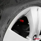 aluminiowe-nakretki-na-wentyle-kapturki-czerwone-4-szt-amio-02238-stan-nowy