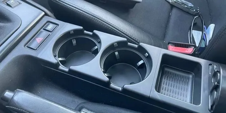 uchwyt-na-napoje-bmw-e46-czarny-typ-samochodu-samochody-osobowe