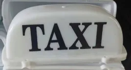 lampa-taxi-mala