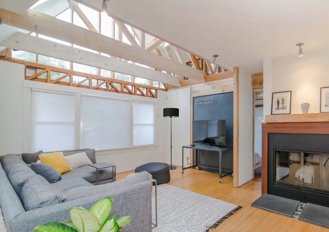 lampa-stojaca-podlogowa-loft-abazur-czarny