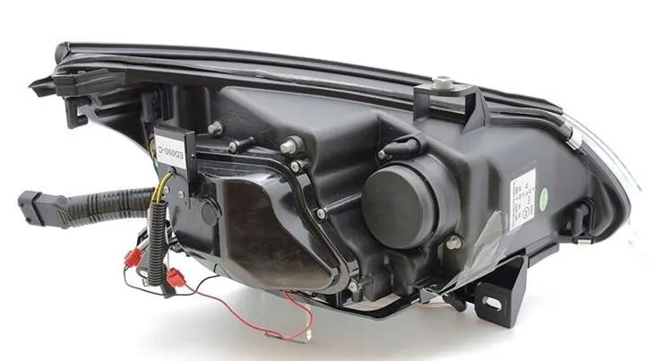 lampy-xenon-black-ringi-ccfl-do-bmw-e60-e61-03-04