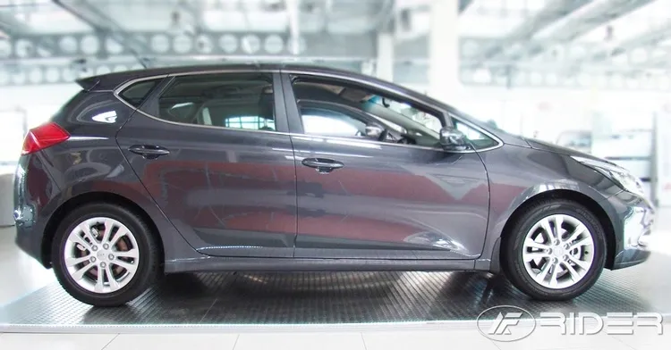 kia-cee-d-hb-listwy-boczne