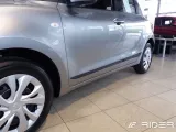 suzuki-swift-listwy-boczne-jakosc-czesci-zgodnie-z-gvo-p-zamiennik-o-jakosci-porownywalnej-do-oryginalu