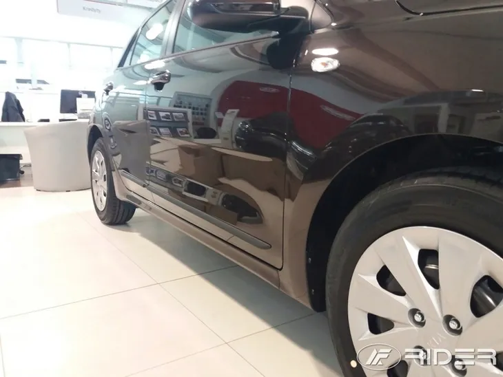 kia-rio-listwy-boczne-typ-samochodu-samochody-osobowe