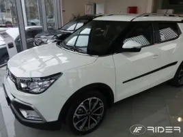 ssangyong-tivoli-listwy-boczne