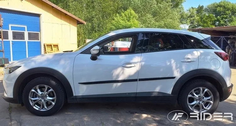mazda-cx-3-2015-listwy-boczne